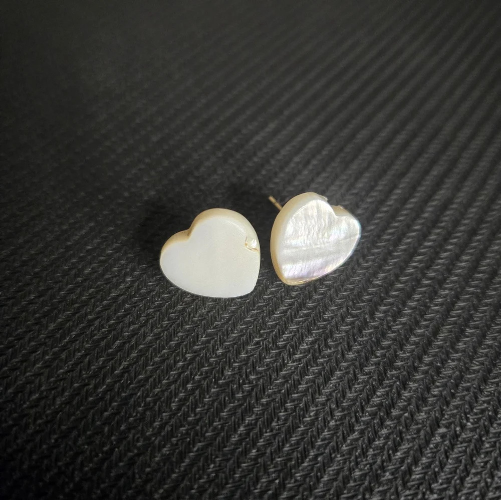 Handmade mother of Pearl Stud